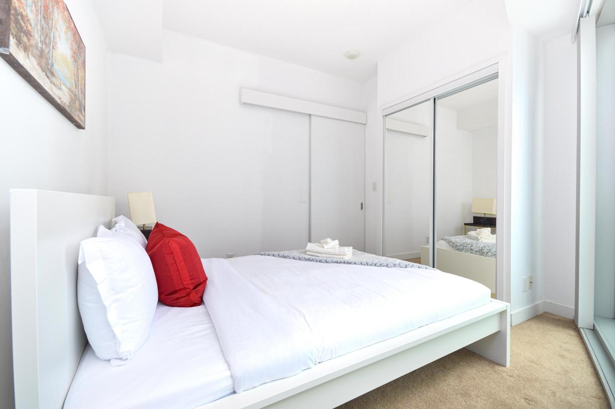 Downtown Toronto Condo Mins From Scotiabank Arena, Tiff, Cn Tower, Union, Mtcc Zewnętrze zdjęcie